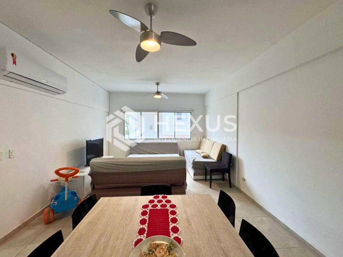 Foto 2 de Apartamento reformado na Praia das Asturias, Guaruja