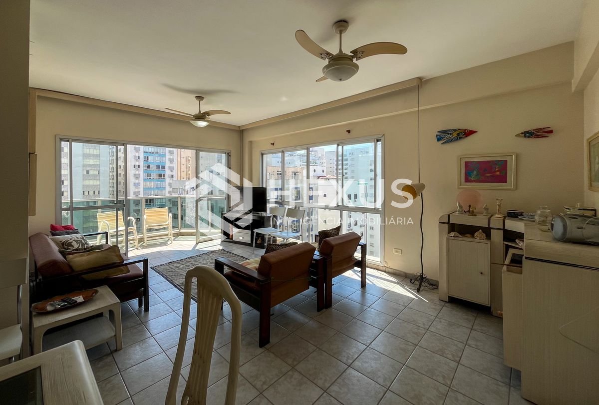 Foto 4 de Apartamento com varanda vista mar e lazer na região da barra funda da Praia das Pitangueiras, Guaruja