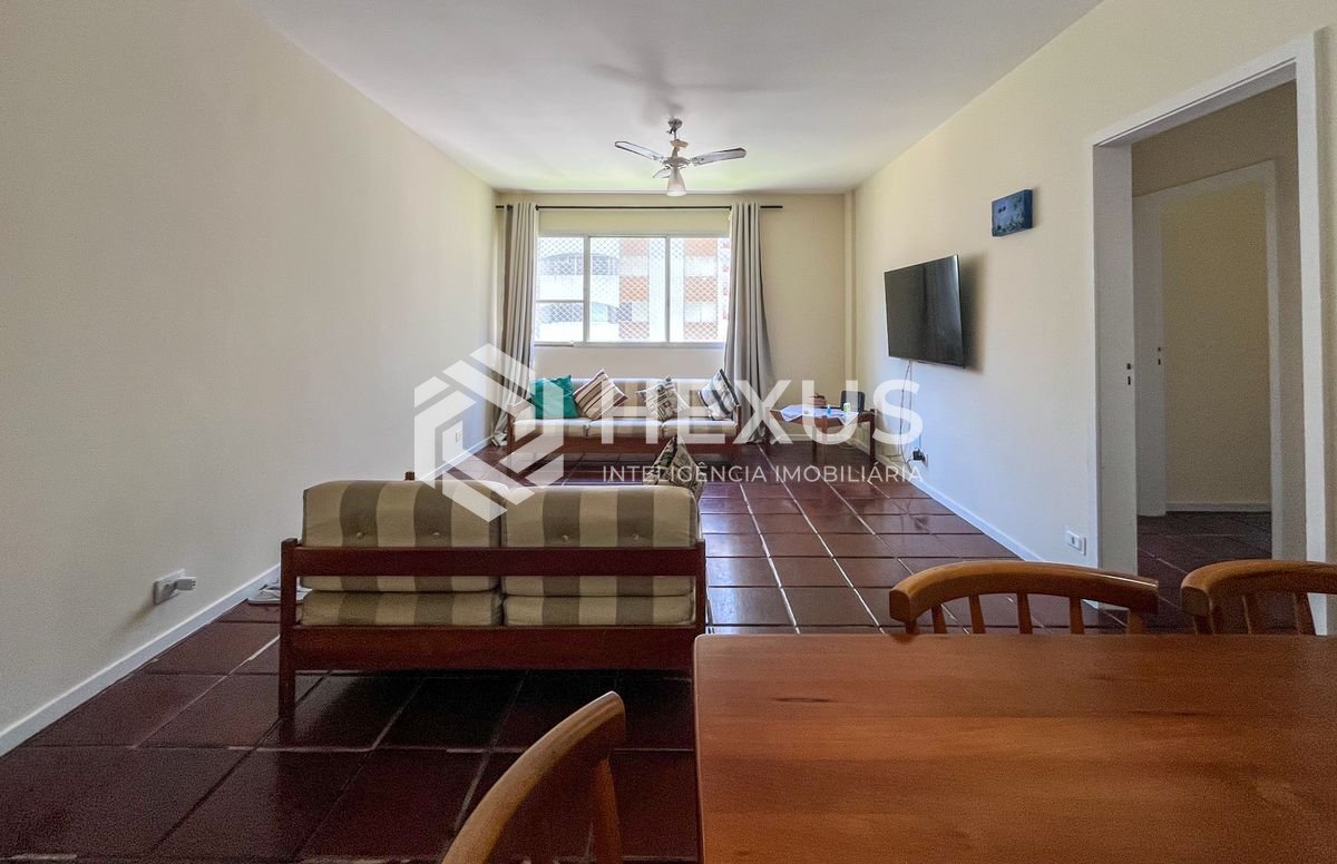 Foto 2 de Apartamento mobiliado a duas quadras da Praia das Pitangueiras, Guaruja