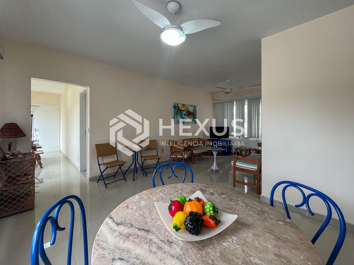 Foto 2 de Apartamento reformado e mobiliado na Praia das Pitangueiras, Guaruja