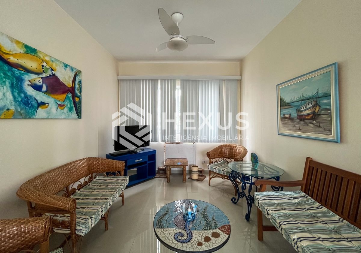 Foto 3 de Apartamento reformado e mobiliado na Praia das Pitangueiras, Guaruja