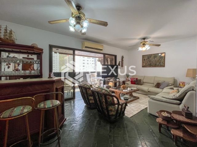 Foto 2 de Apartamento com varanda na Praia das Pitangueiras, Guaruja