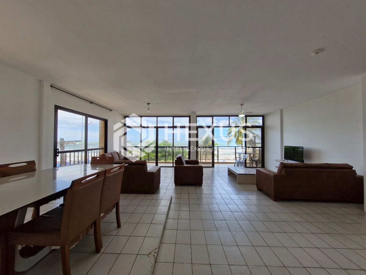 Foto 2 de Apartamento frente mar com varanda vista mar na Praia das Pitangueiras, Guaruja