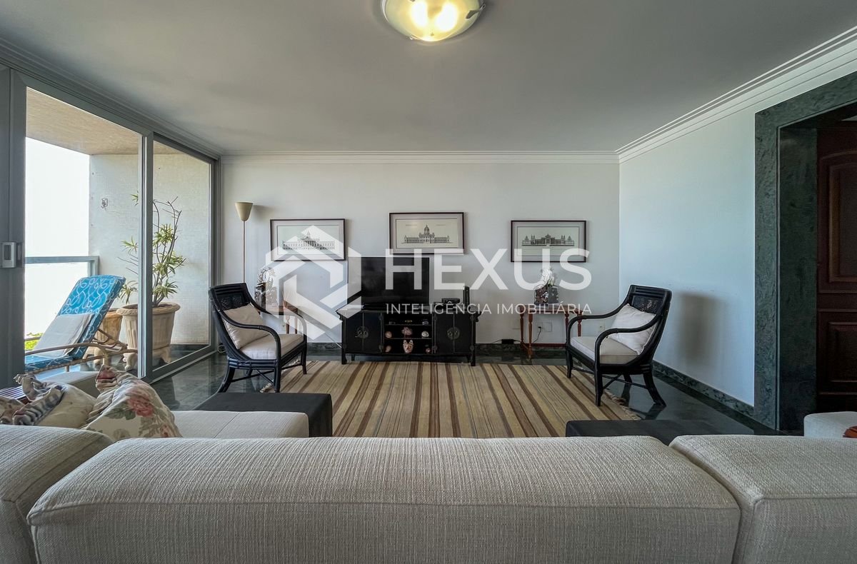 Foto 5 de Apartamento reformado frente mar com varanda nas Pitangueiras, Guarujá