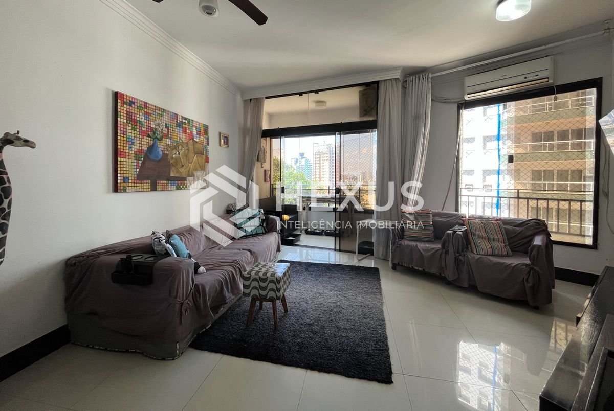 Foto 2 de Apartamento com varanda vista mar na beira mar da Praia das Pitangueiras, Guarujá