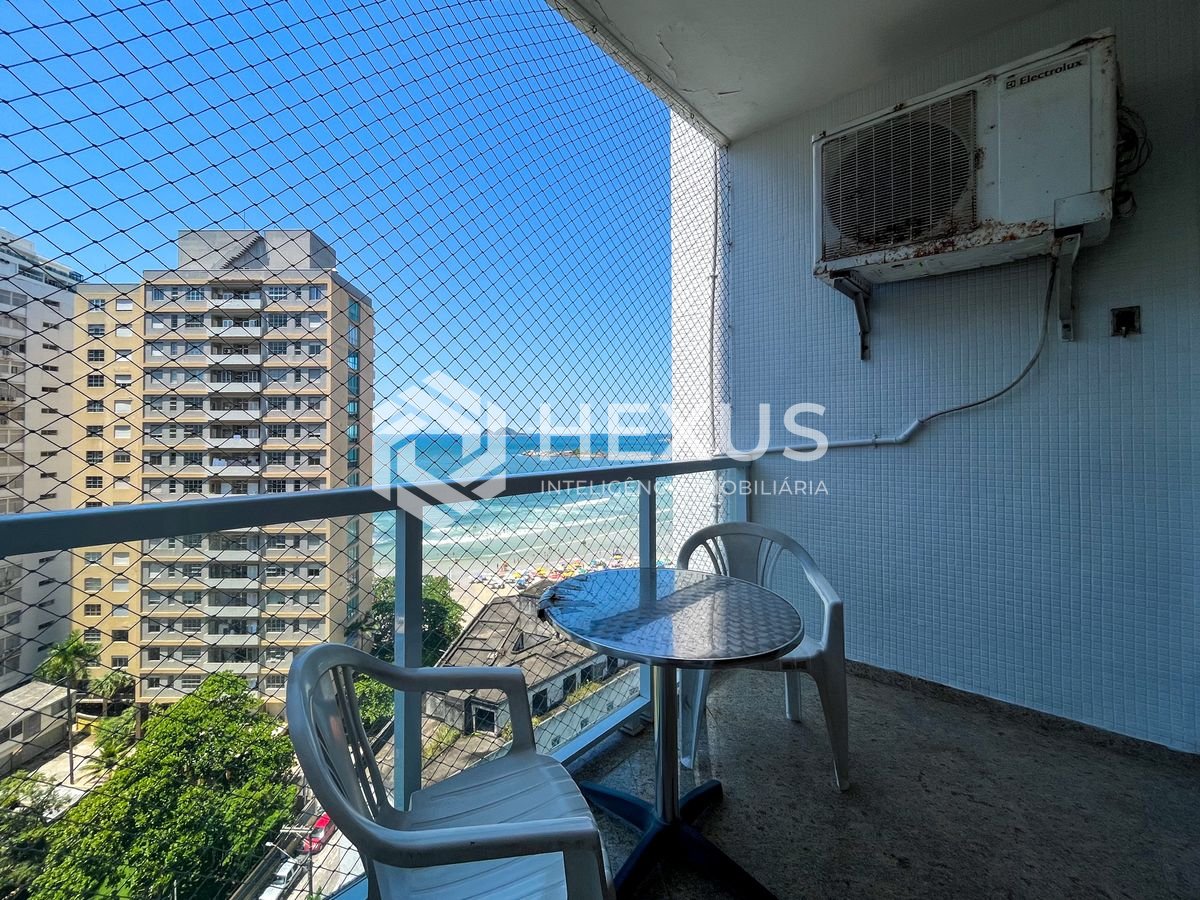 Foto 2 de Apartamento frente mar com varanda vista mar na Praia das Pitangueiras, Guaruja