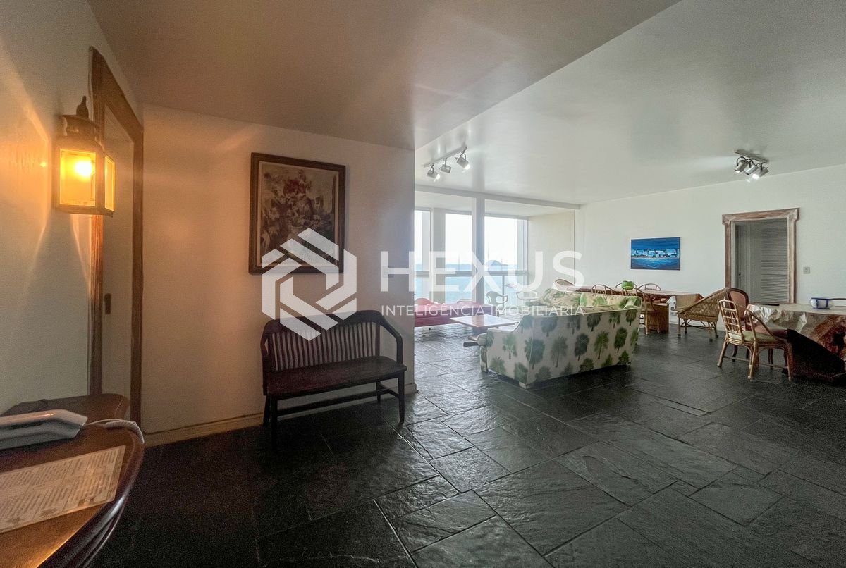 Foto 5 de Apartamento duplo frente mar na Praia das Pitangueiras, Guaruja