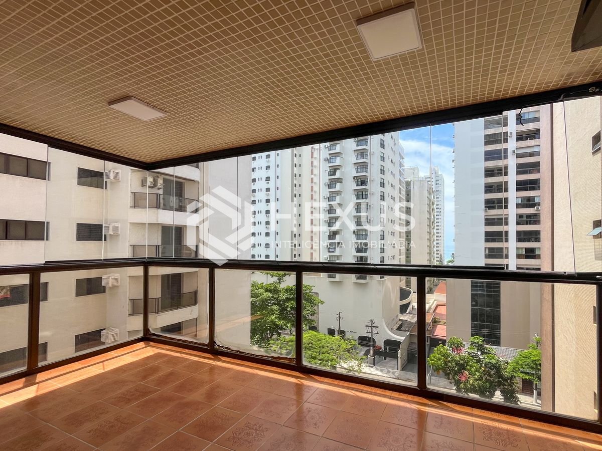 Apartamento em Pitangueiras — foto 1