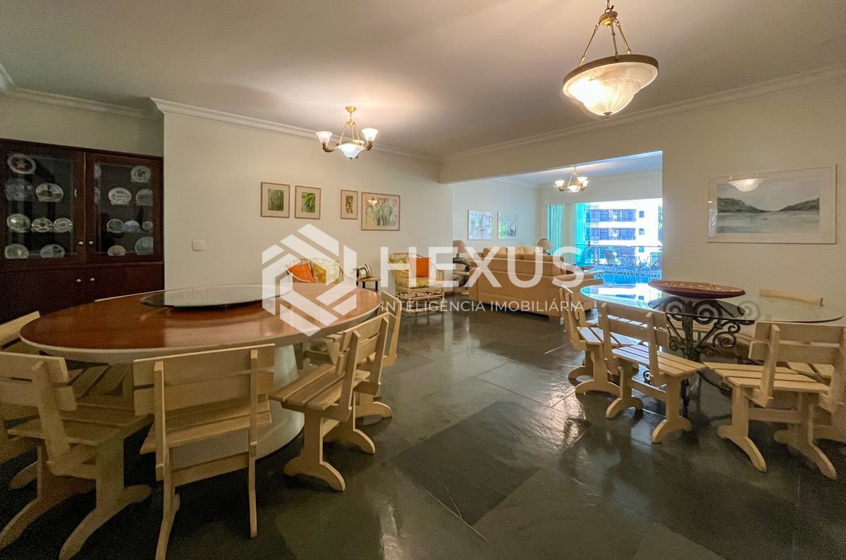 Foto 4 de Apartamento com varanda e lazer na Praia das Pitangueiras, Guaruja
