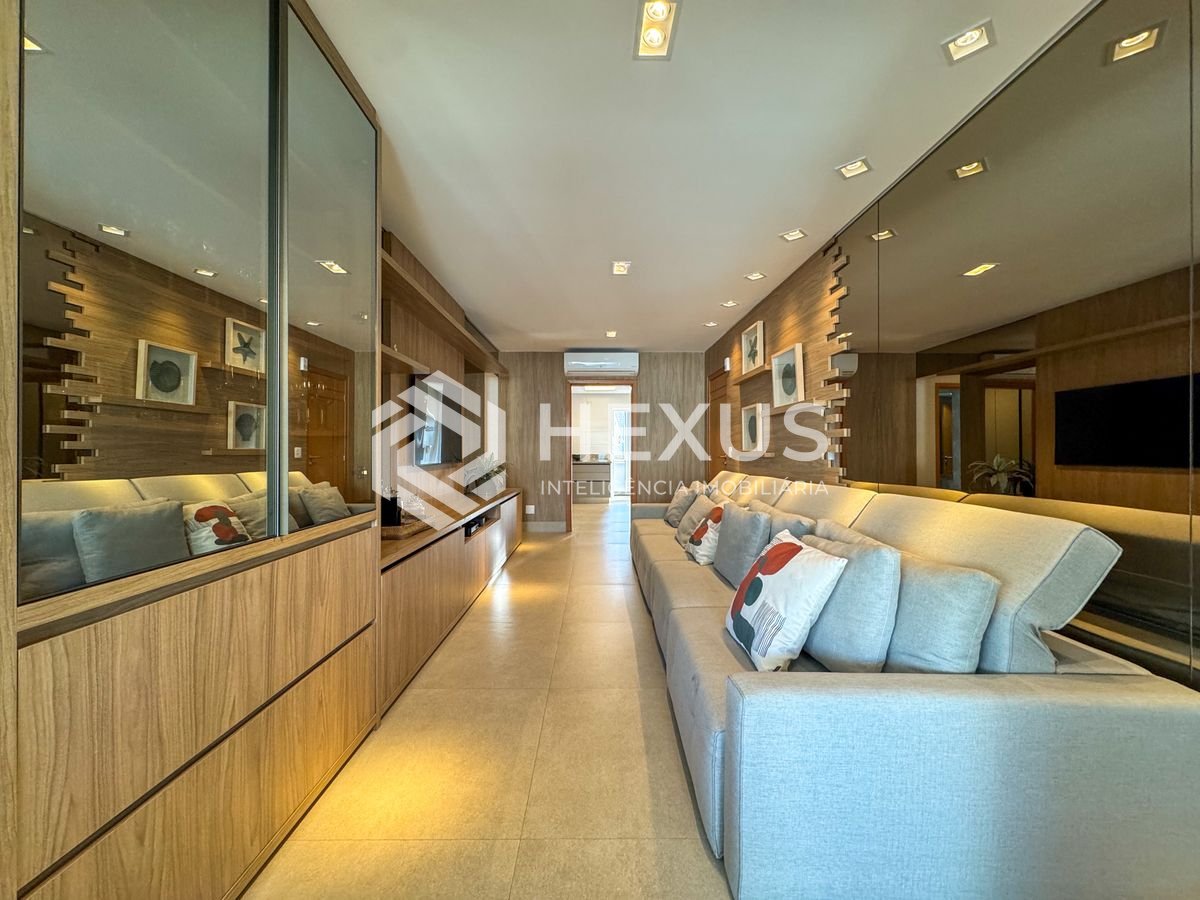 Foto 5 de Apartamento reformado com varanda gourmet e lazer na Praia das Pitangueiras, Guaruja