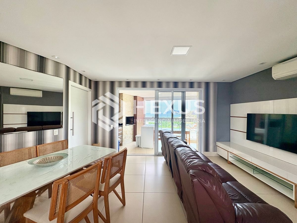 Foto 2 de Apartamento com varanda gourmet com vista mar e lazer de clube na beira mar da Praia da Enseada, Guaruja