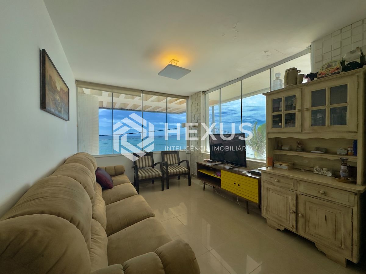 Foto 2 de Apartamento reformado frente mar na Praia das Pitangueiras, Guaruja