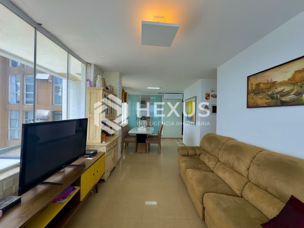 Foto 5 de Apartamento reformado frente mar na Praia das Pitangueiras, Guaruja