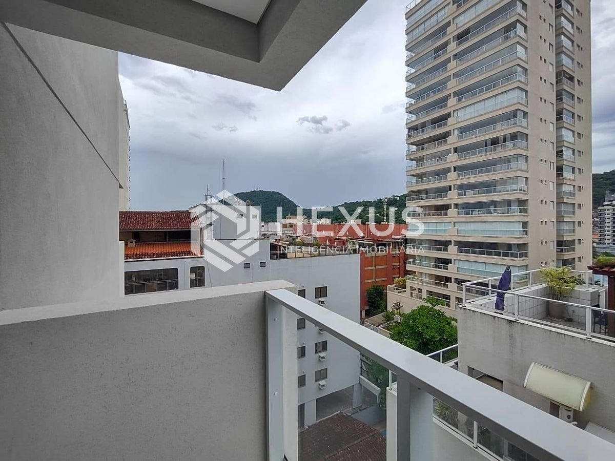 Foto 4 de Apartamento com varanda e lazer na Praia da Enseada, Guaruja