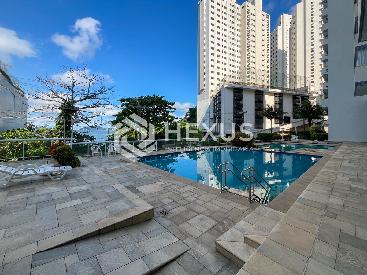 Foto 2 de Apartamento com varanda vista mar e lazer na beira mar da Praia das Asturias, Guaruja