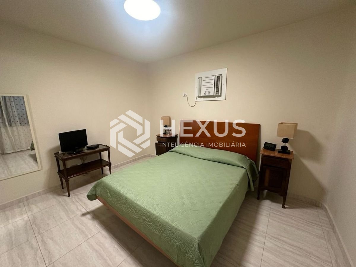 Foto 4 de Apartamento com varanda na Praia da Enseada, Guaruja