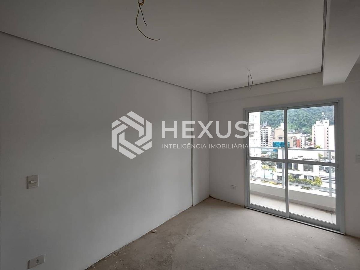Foto 5 de Apartamento com varanda e lazer na Praia da Enseada, Guaruja