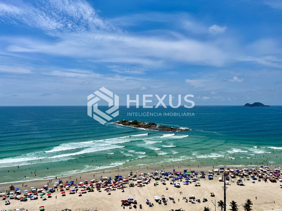 Foto 4 de Apartamento frente mar com varanda na Praia das Pitangueiras, Guaruja