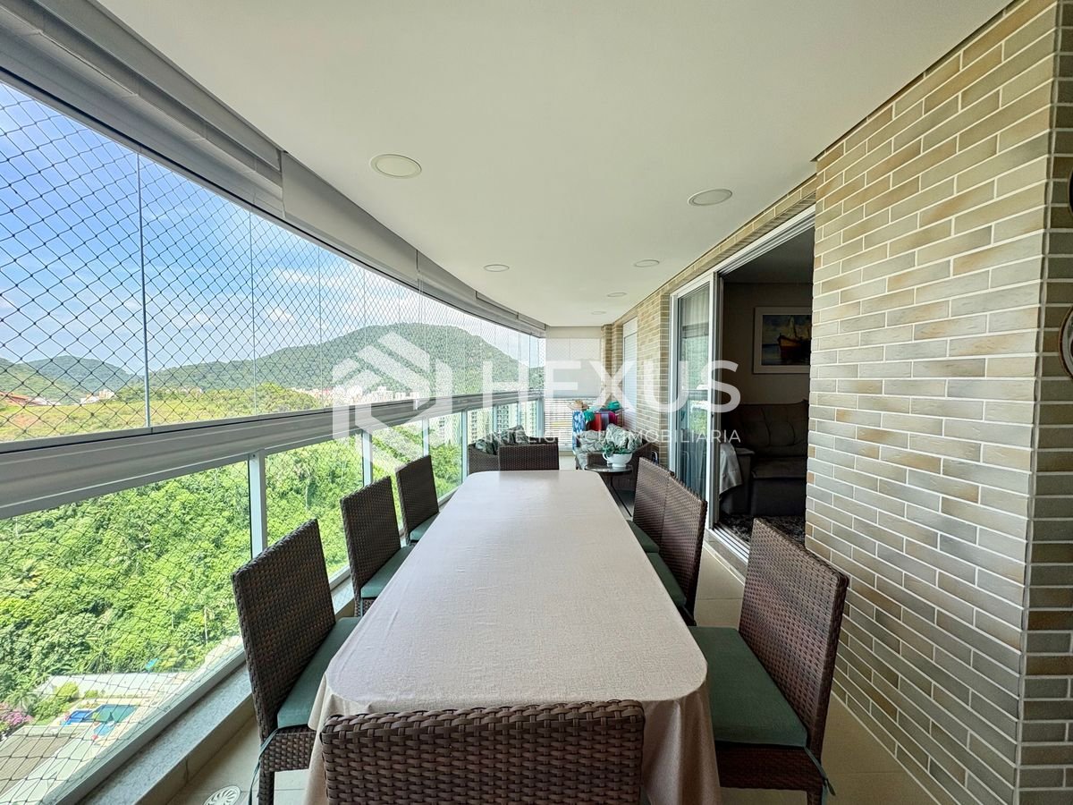 Foto 3 de Apartamento com varanda gourmet vista mar e lazer na Praia da Enseada, Guaruja