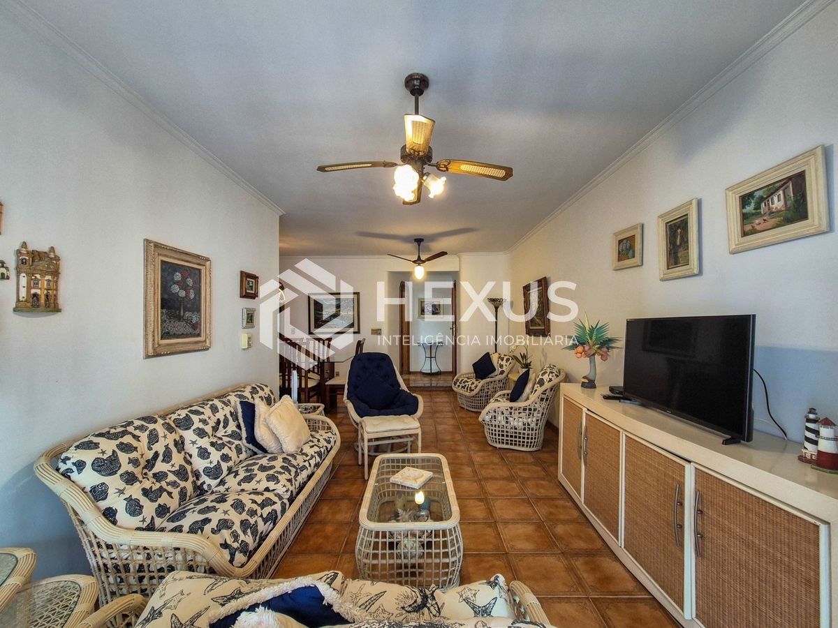 Foto 4 de Apartamento com varanda e lazer nas Pitangueiras, Guarujá