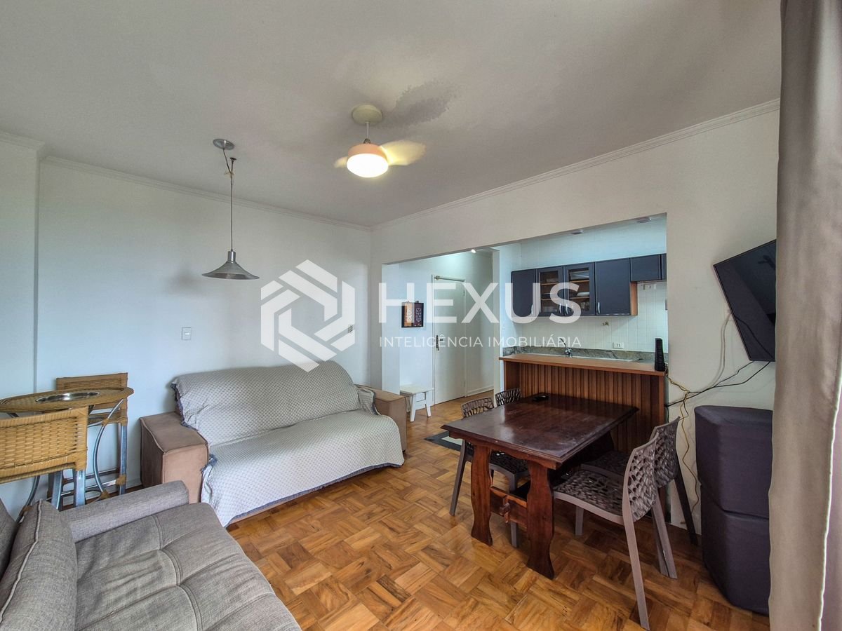 Foto 4 de Apartamento reformado com vista mar a 1 quadra da praia nas Pitangueiras, Guarujá
