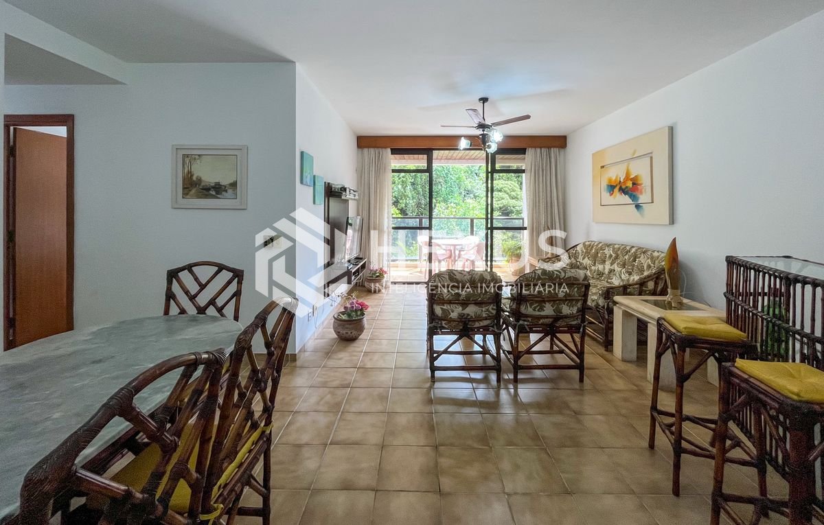 Foto 5 de Apartamento com varanda e lazer na Praia das Pitangueiras, Guaruja