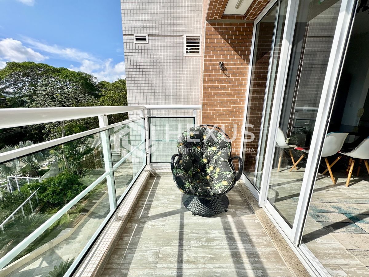 Foto 4 de Apartamento beira mar com varanda e lazer na Praia da Enseada, Guaruja