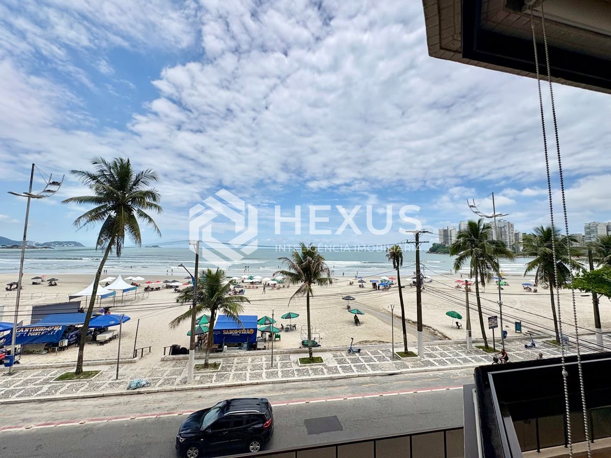 Foto 3 de Apartamento reformado com varanda vista mar e lazer na Praia das Asturias, Guaruja