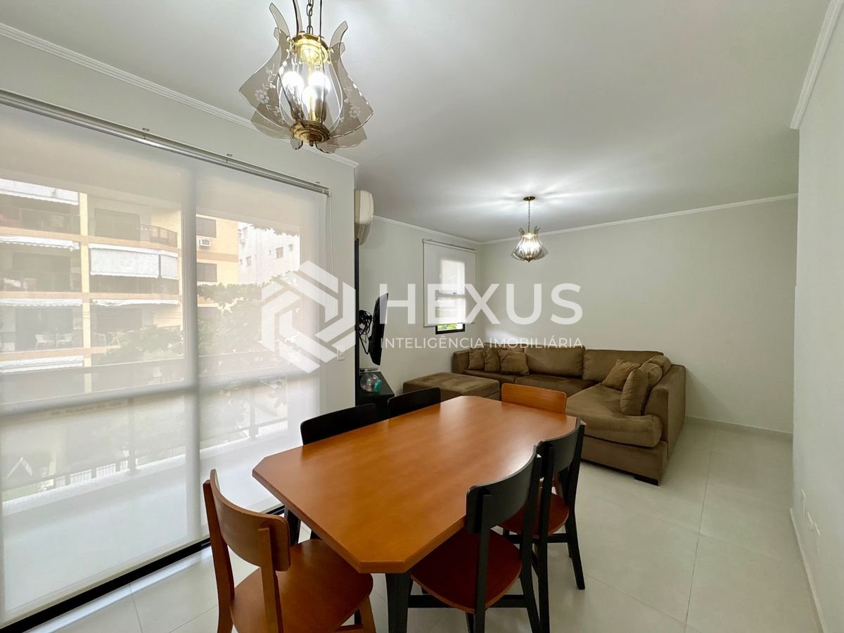 Foto 3 de Apartamento com varanda na Praia da Enseada, Guaruja