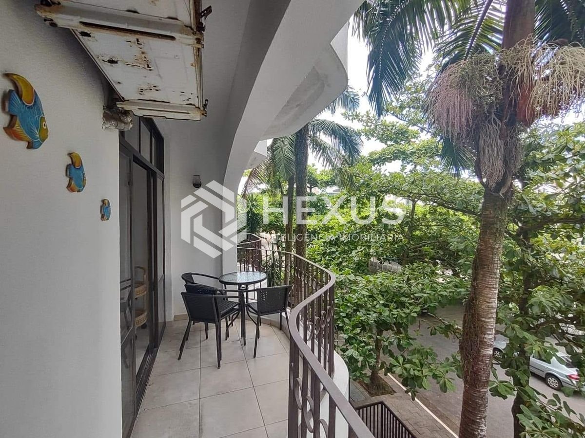 Foto 4 de Apartamento com varanda e lazer na Praia da Enseada, Guaruja