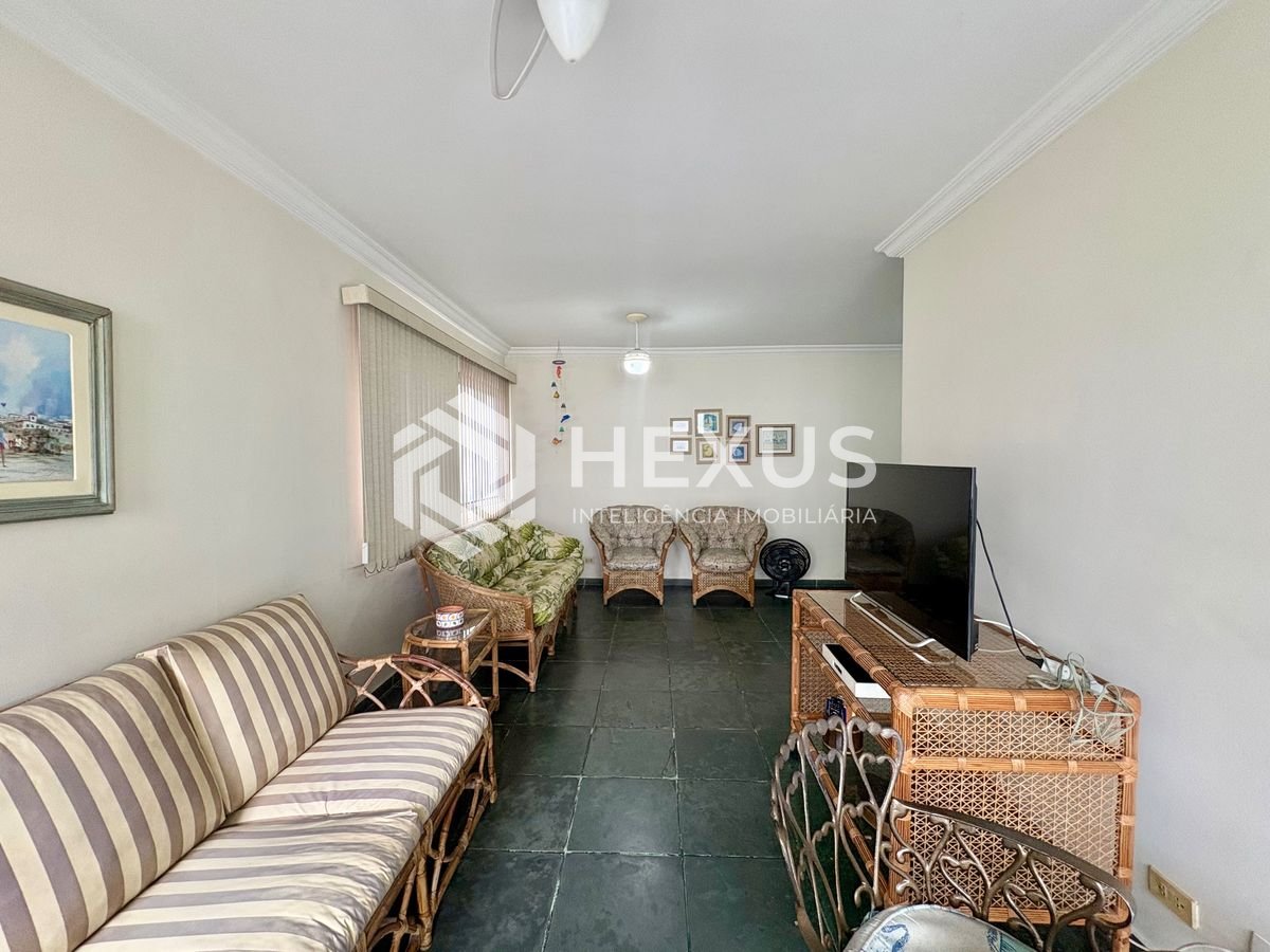 Foto 3 de Apartamento com varanda na Praia da Enseada, Guaruja