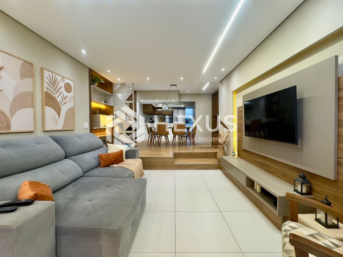 Foto 2 de Apartamento reformado com varanda gourmet e lazer na beira mar da Praia das Asturias, Guaruja