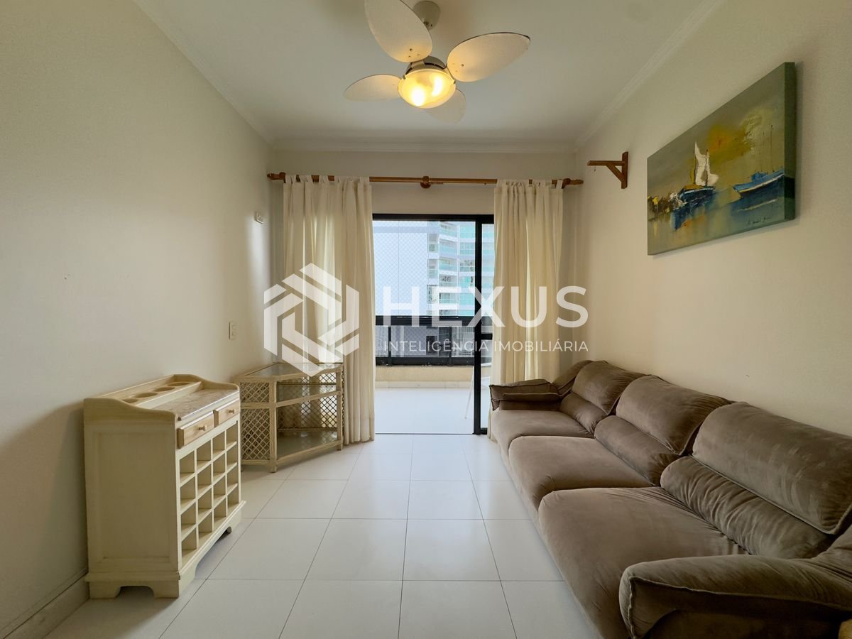 Foto 2 de Apartamento com varanda e lazer na Praia das Pitangueiras, Guaruja