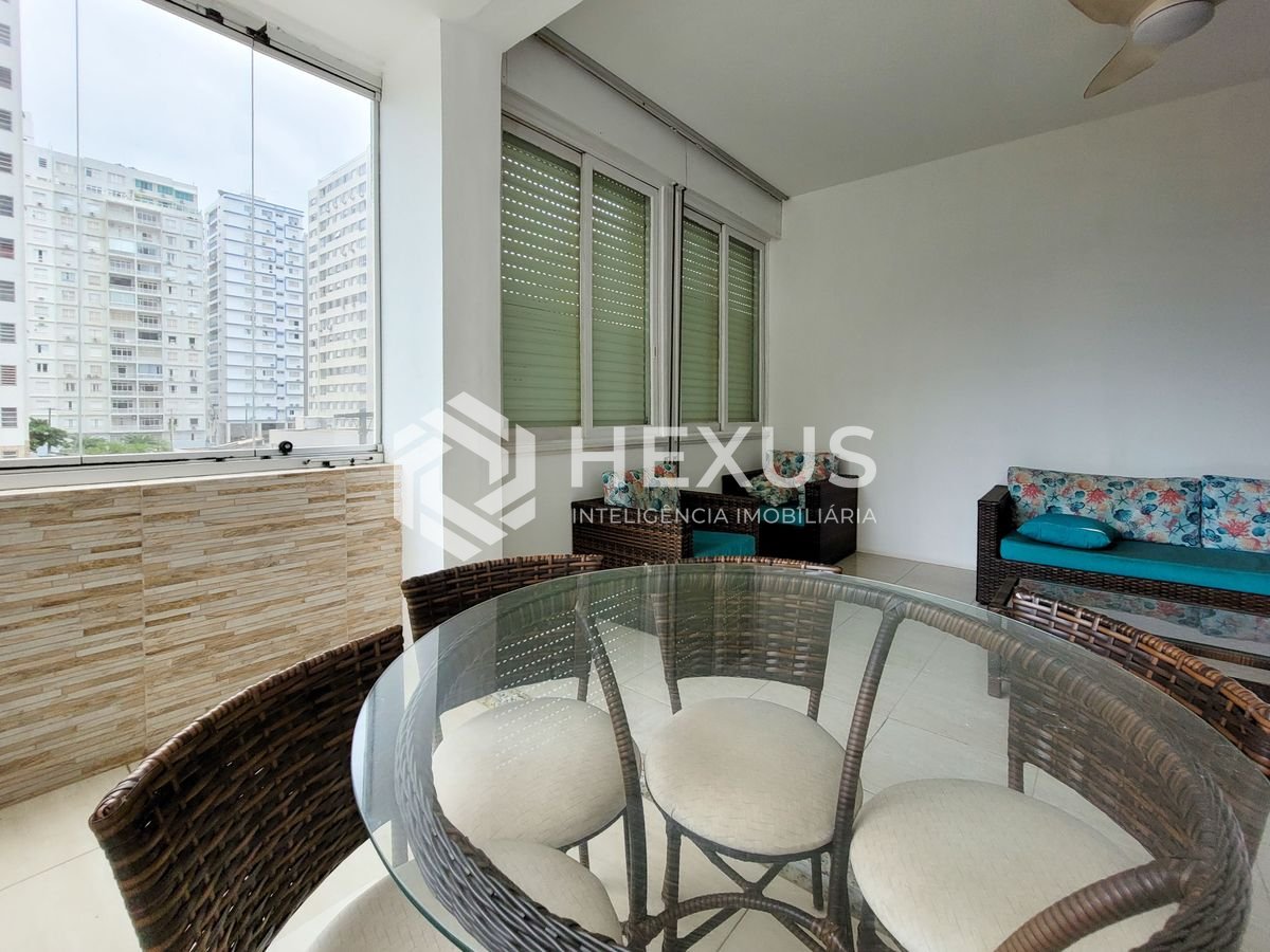 Foto 5 de Apartamento com varanda e vista mar na beira mar da Praia das Pitangueiras, Guaruja