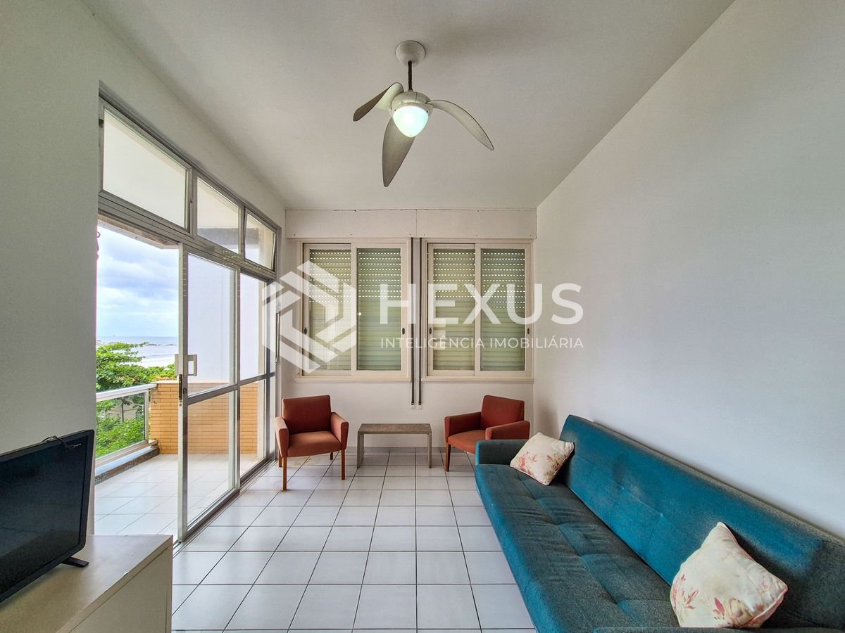 Foto 3 de Apartamento beira mar com varanda na Praia das Pitangueiras, Guaruja