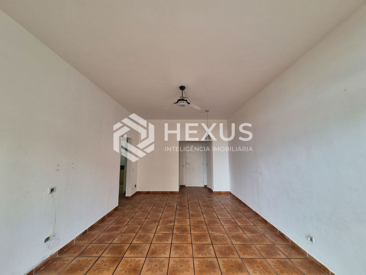 Foto 4 de Apartamento beira mar com varanda na Praia das Pitangueiras, Guaruja