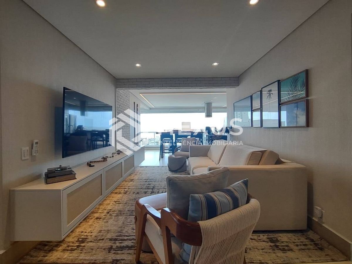 Foto 2 de Apartamento reformado com varanda gourmet vista mar na Praia da Enseada, Guaruja