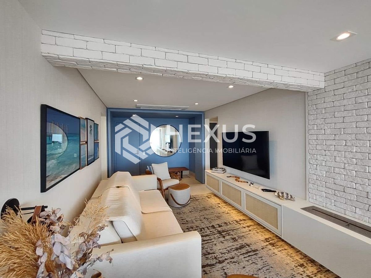 Foto 4 de Apartamento reformado com varanda gourmet vista mar na Praia da Enseada, Guaruja
