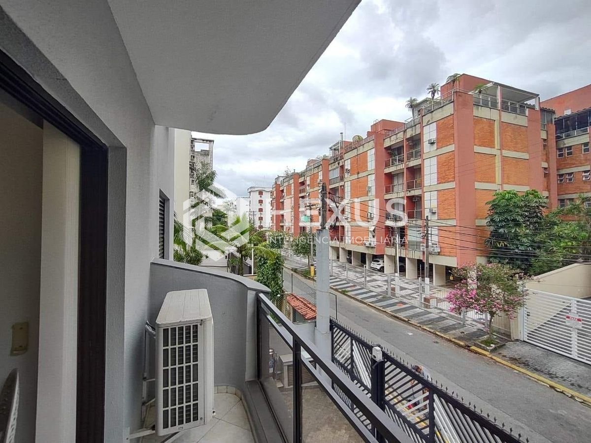 Foto 3 de Apartamento com varanda e lazer na Praia da Enseada, Guaruja