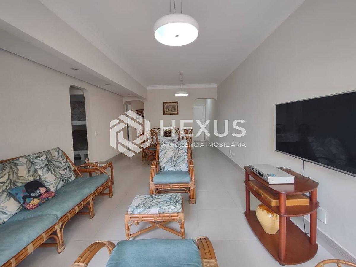 Foto 2 de Apartamento com varanda e lazer na Praia da Enseada, Guaruja