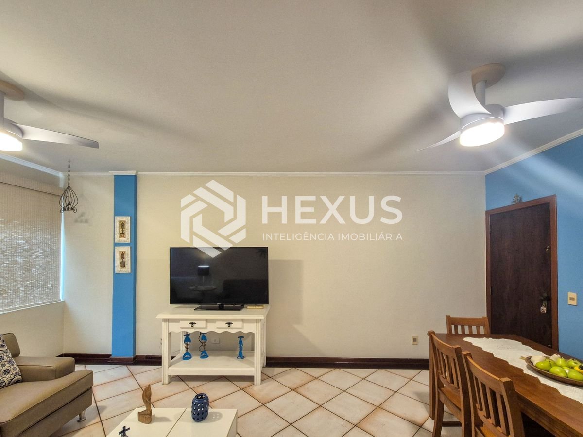 Foto 4 de Apartamento reformado e mobiliado a venda na praia das Pitangueiras Guaruja