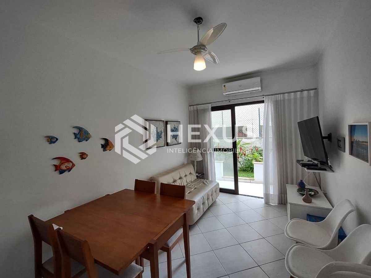 Foto 4 de Apartamento reformado com varanda e lazer na Praia da Enseada, Guaruja
