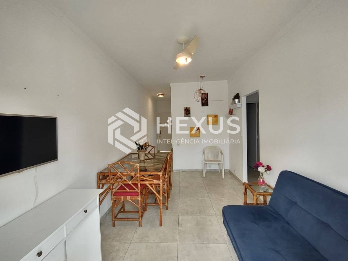 Foto 2 de Apartamento reformado com varanda e lazer na Enseada, Guarujá