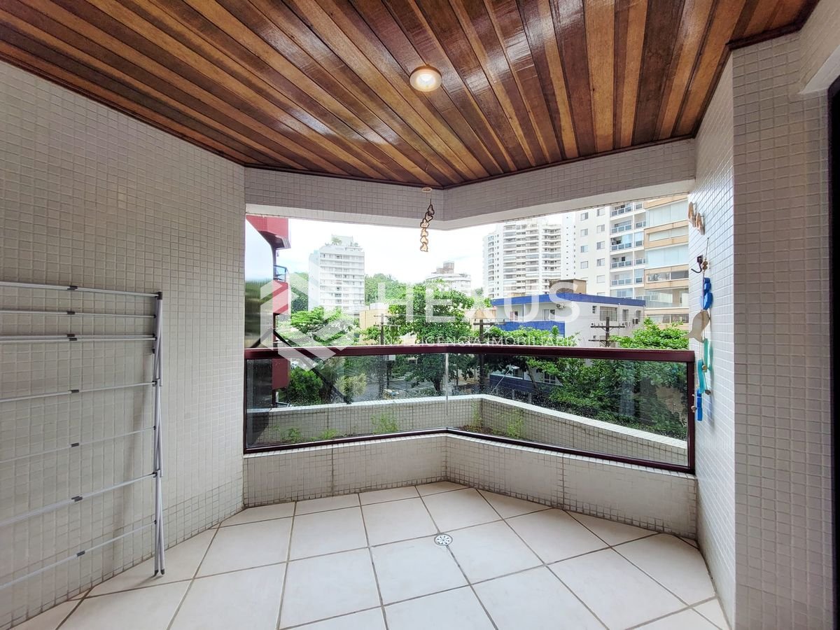 Foto 4 de Apartamento com varanda e lazer beira mar da Praia das Asturias, Guaruja