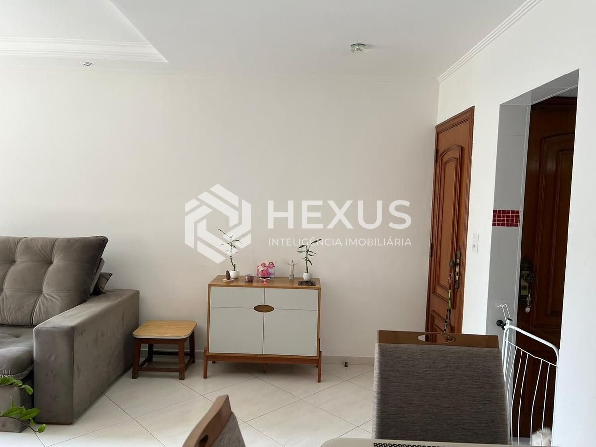 Foto 3 de Apartamento reformado com varanda na Praia das Asturias, Guaruja