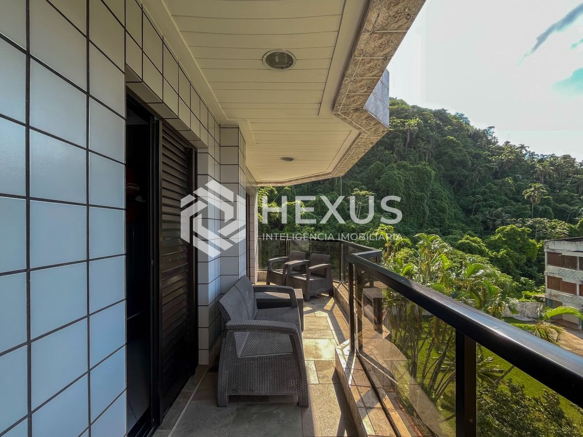 Foto 2 de Apartamento com varanda e lazer na beira mar da Praia da Enseada, Guaruja