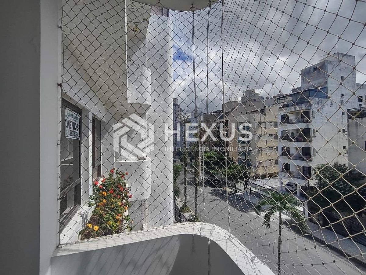 Foto 5 de Apartamento com varanda e lazer na Praia da Enseada, Guaruja