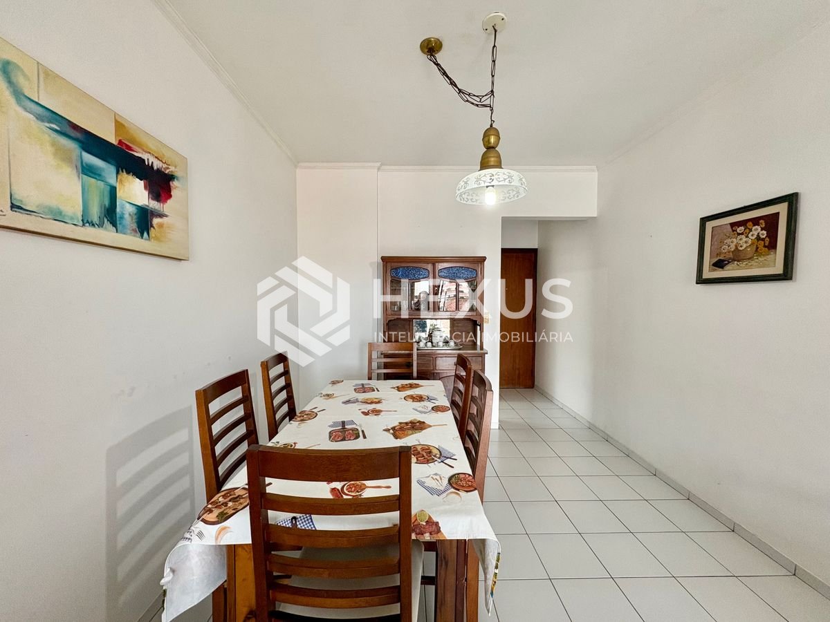 Foto 3 de Apartamento com varanda e lazer na Praia da Enseada, Guaruja