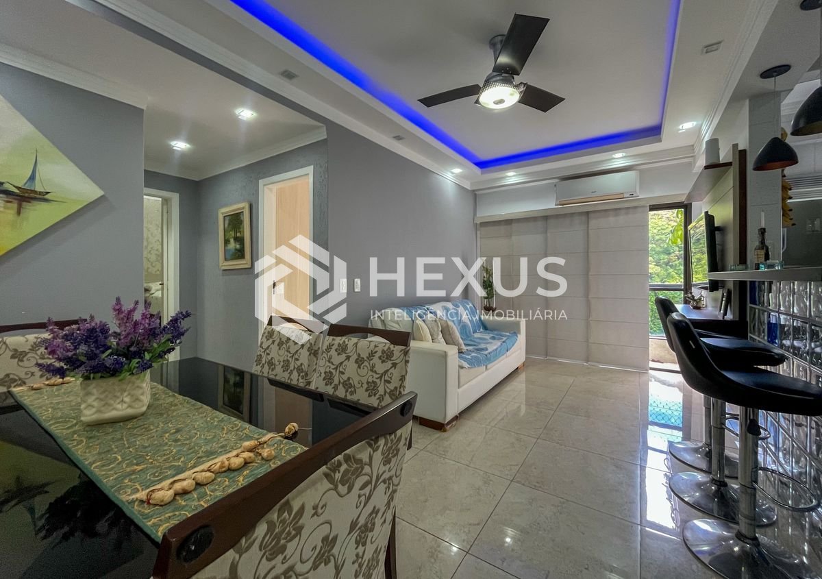 Foto 2 de Apartamento com varanda e lazer na Praia das Pitangueiras, Guaruja