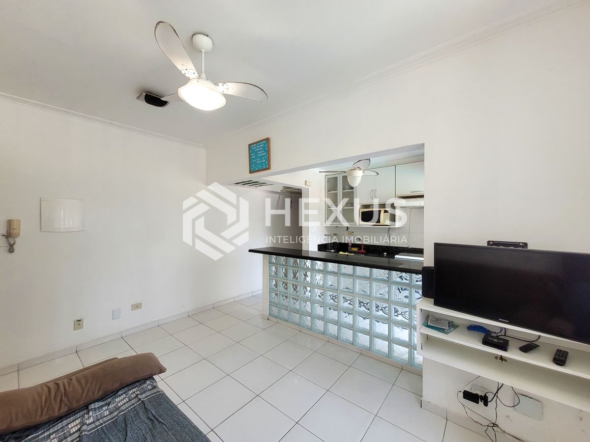 Foto 3 de Apartamento reformado na beira mar da Praia das Asturias, Guaruja